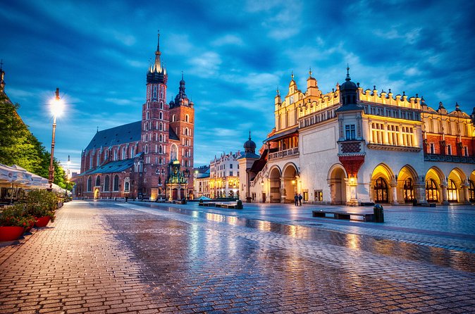 2-Hour City Walking Tour in Creepy Krakow - Who should book this Krakow walking tour?