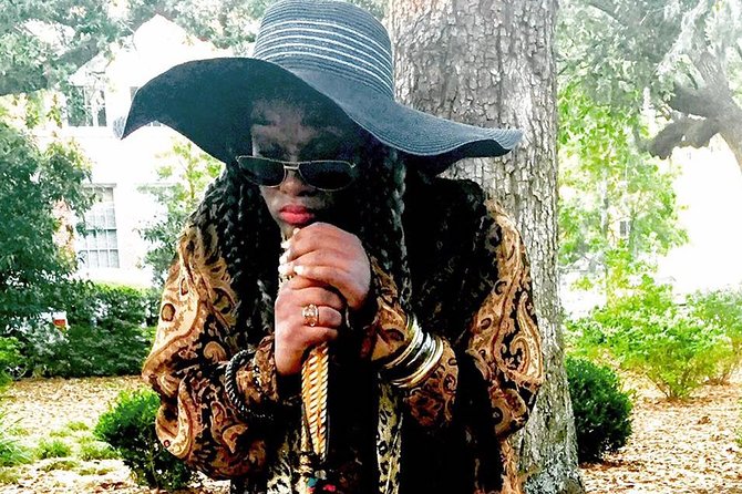 90 Minute Historic Savannah Walking Haunted Bar Pub Crawl - Colonial Park Cemetery starts the ghost stories