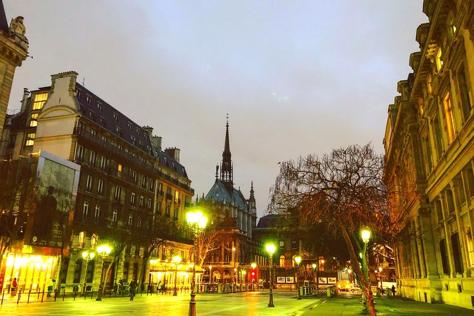 A City of Shadows: Dark Tales of Paris by Night - Starting at Pont Neuf and the former prison
