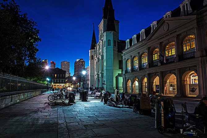 Adults Only Haunted Pub Crawl in New Orleans - What this haunted pub crawl is really like
