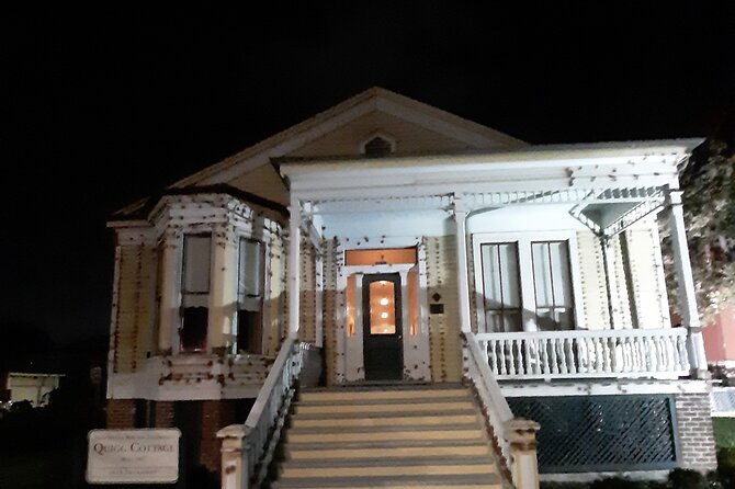 Al's Ghost tour : a small group experience - Why this Galveston ghost walk works