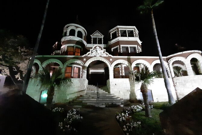 Al's Ghost tour : a small group experience - Meeting Al at 825 Rosenberg Street