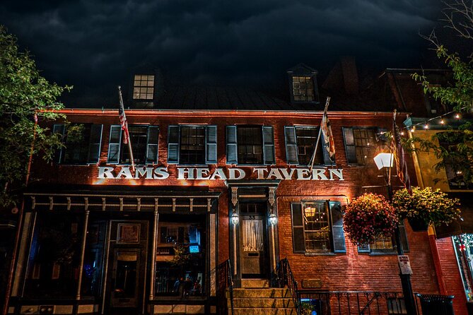 Annapolis Ghost Tours Boos & Booze Haunted Pub Crawl - Why this Annapolis ghost walk works