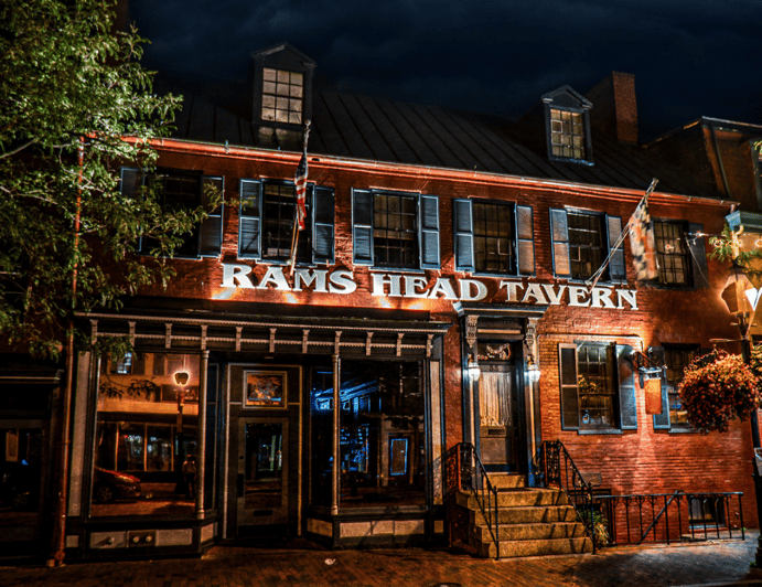 Annapolis Ghosts: Spirits & Spirits Haunted Pub Crawl - Why Annapolis makes a good setting for a ghost walk