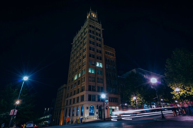 Asheville Terrors Boos and Brews Haunted Pub Crawl - The walking, timing, and group experience