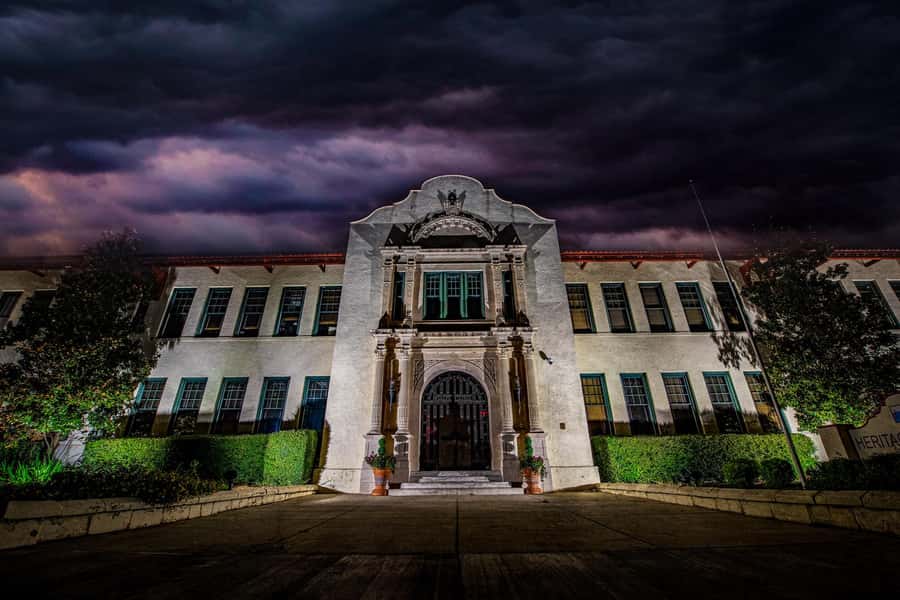 Augusta: Guided Walking Ghost Tour of Garden City - Why Augusta’s ghost stories feel unusually dark