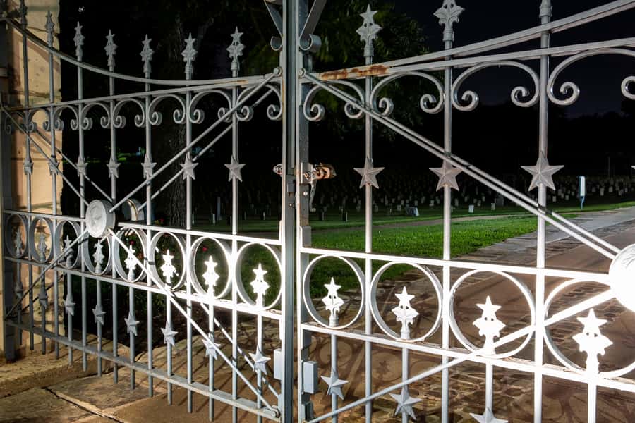Austin Ghosts Spirits & Poltergeists Haunted Walking Tour - Who should book this Austin ghost walk?