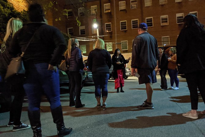 Bad Kitty Haunted Savannah Pub Crawl - Spooky, naughty ghosts - Walking through Savannah at an easy pace