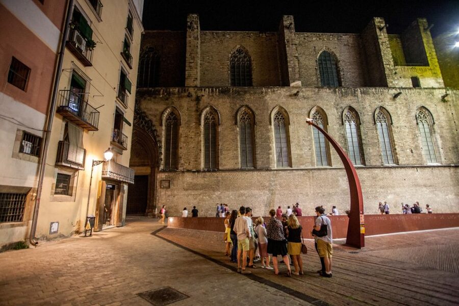 Barcelona: Dark History Night Walking Tour - Key points to know before you book