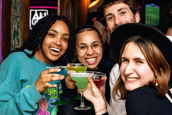 Barcelona Dark History Night Walking Tour With Drinks - What the guides add to the night