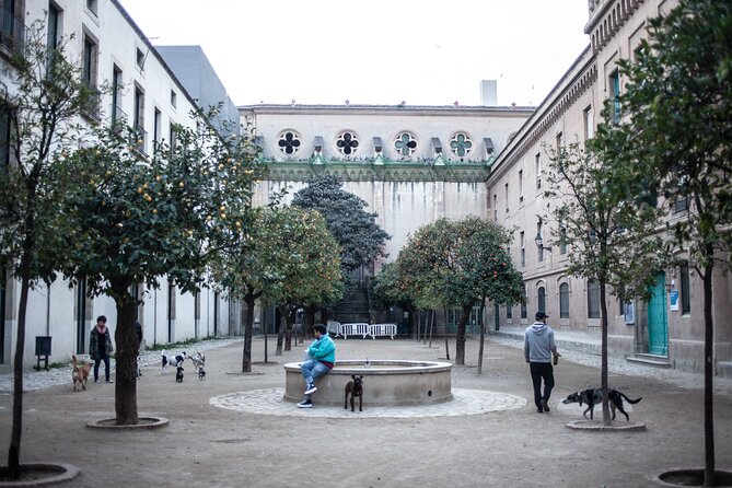 Barcelona El Raval Dark History Walking Tour - How the guides shape the experience