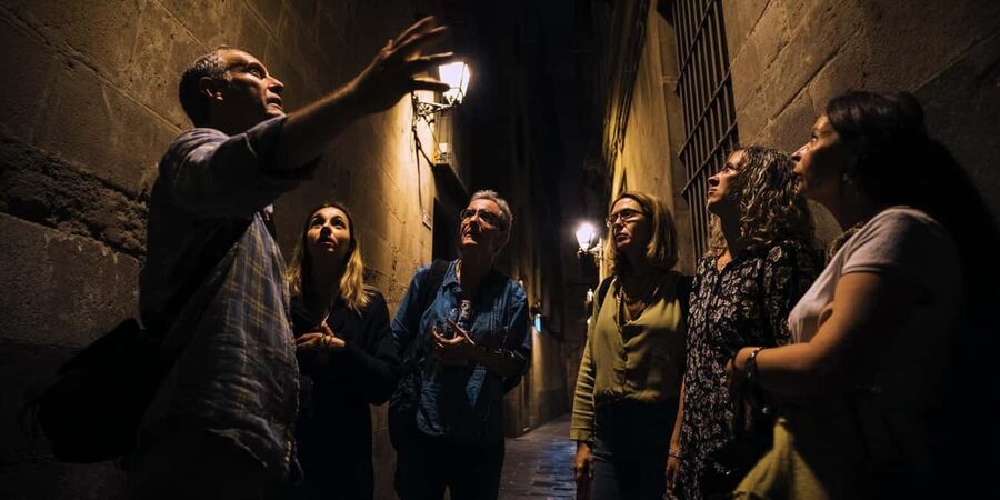 Barcelona: Ghosts of a Dark Past Walking Tour - Why this is more than a standard Barcelona night walk