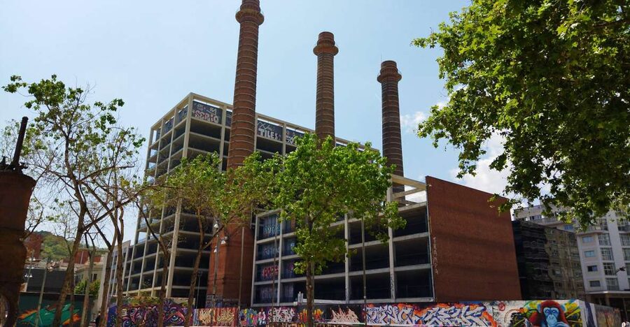 Barcelona's Dark History Walking Tour in El Raval - Narrow medieval streets and the Keith Haring mural