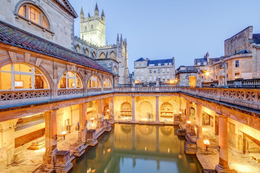 Bath: Guided Ghost Tour - Why Bath works so well after dark