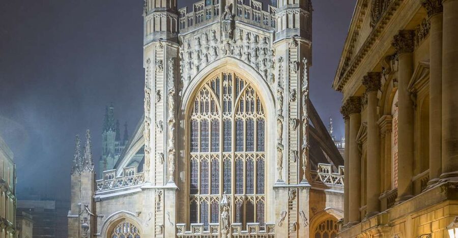 Bath: Guided Ghost Tour - Starting outside Bath Abbey