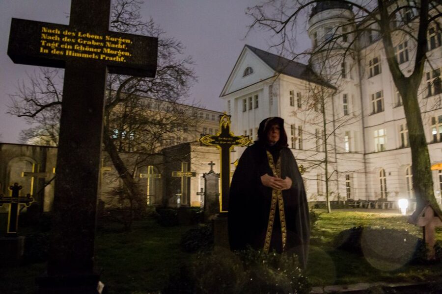Berlin: Haunted Guided Tour in German - A plague mission gives the walk a playful edge