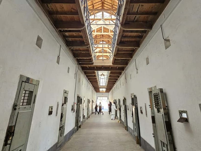Blood & Tears: Korea Dark History Guided Walking Tour - Two routes, two sides of Korea’s struggle