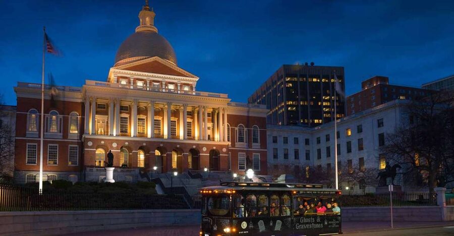 Boston: 1.5-Hour Ghosts and Gravestones Tour - Riding through Boston’s darker streets