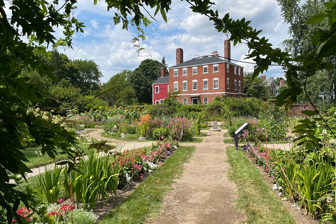 Boston Day Tour by Ferry: Salem Witch Trials Past to Present - The Bewitched statue and Salem’s pop-culture side