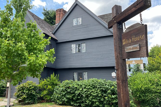 Boston Day Tour by Ferry: Salem Witch Trials Past to Present - A walking route through Salem’s uneasy past