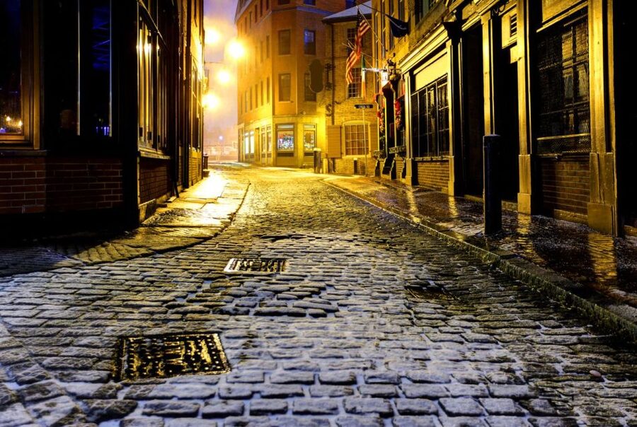 Boston: Haunted Pub Crawl of Historic Pubs and Taverns - Starting at the Samuel Adams Statue