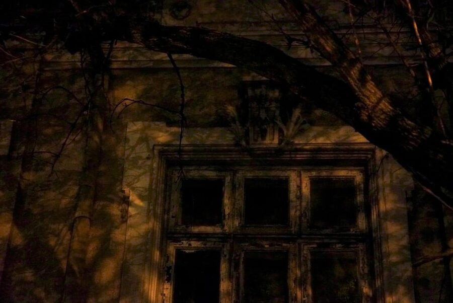 Bucharest: Ghost Stories & Romanian Mythology Walking Tour - Romanian rituals for keeping spirits away