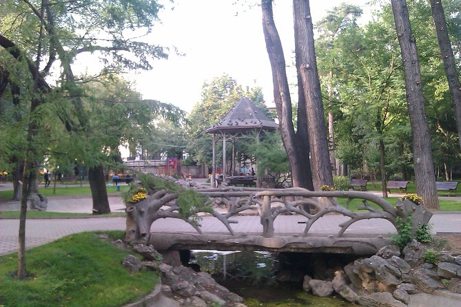 Bucharest Ghosts Stories and Mythology - What the guides add to the experience
