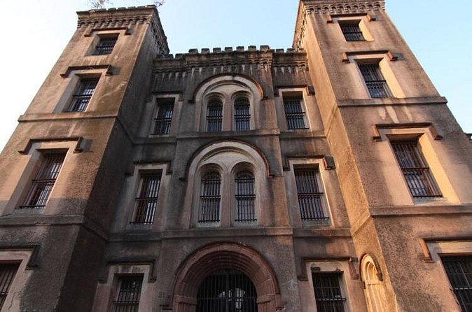 Charleston Haunted Jail Night-Time Walking Tour with Admission to Old City Jail - Who will enjoy this tour most?