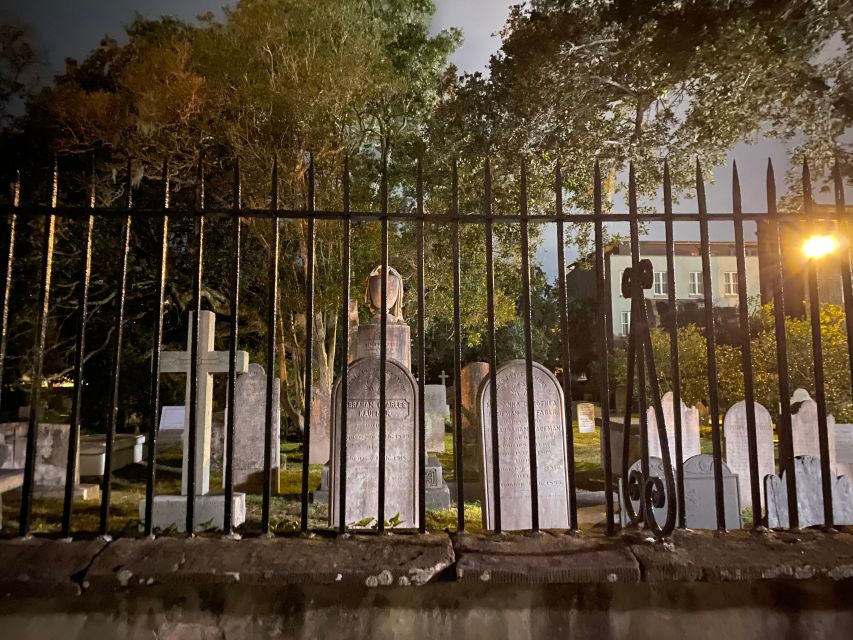Charleston: Real Hauntings of Charleston Guided Tour - The guide makes or breaks the evening