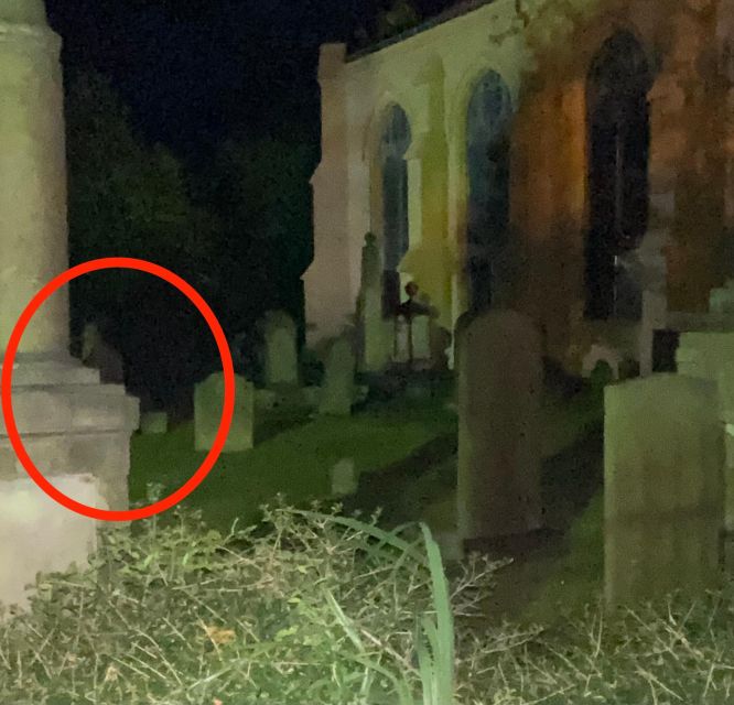 Charleston: Real Hauntings of Charleston Guided Tour - Meeting under the oak at 122 East Bay Street