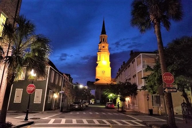 Charleston's Pleasing Terrors Night-Time Walking Ghost Tour - Why this Charleston ghost walk works after dark