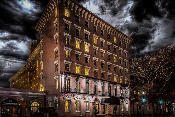 Charleston’s Spirits & Spirits Haunted Pub Crawl - Why this Charleston ghost tour works