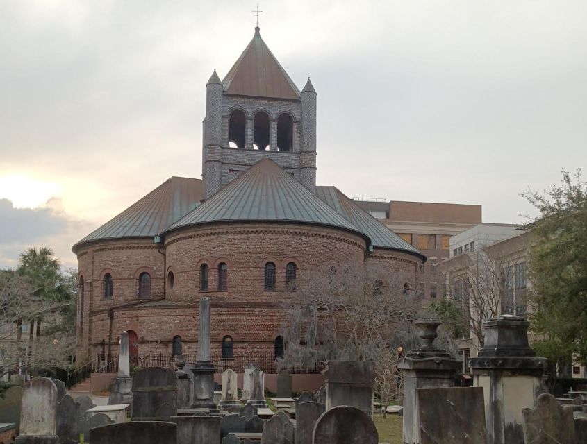 Charleston: Small-Group Ghost Walking Tour at Night - The alleged 1987 ghost photograph