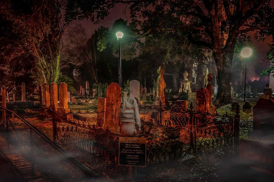 Charleston Terrors: Pirate Ghosts Haunted Walking Tour - Why Charleston Works So Well After Dark