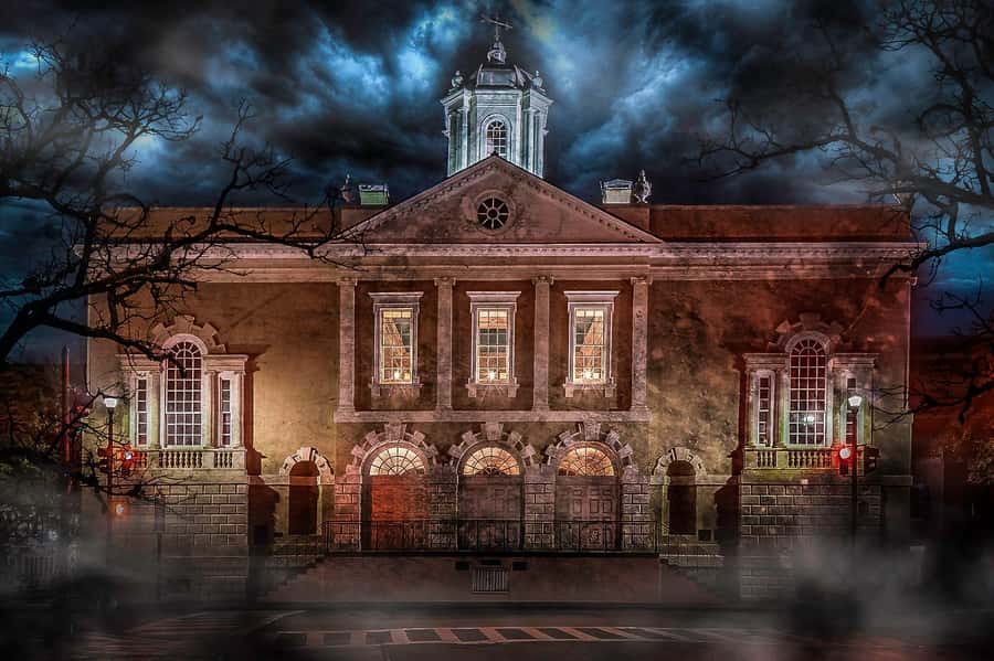 Charleston Terrors: Pirate Ghosts Haunted Walking Tour - Starting at City Hall and Washington Square
