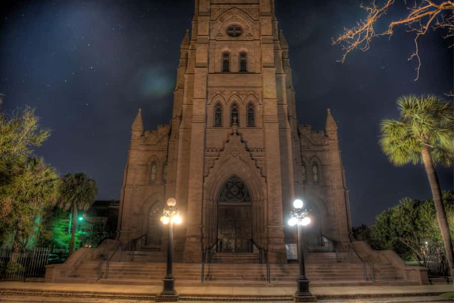 Charleston: The Ghosts of Liberty Guided Walking Tour - Meeting at Waterfront Park
