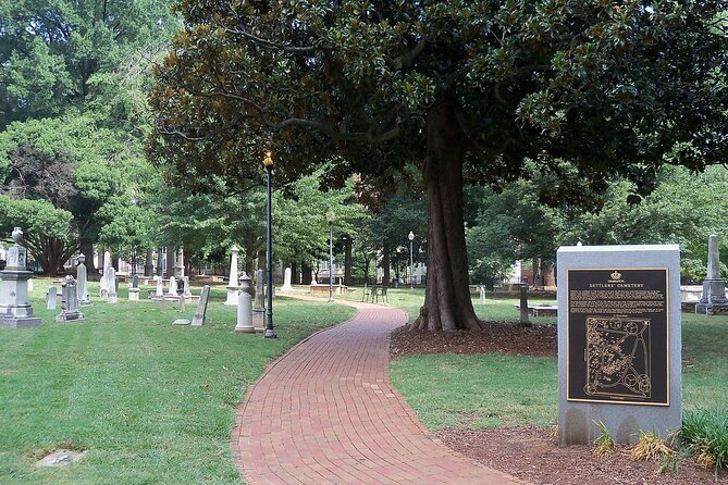 Charlotte Ghost Walking Tour - Smartphone guided audio/gps Tour at your own pace - Fire, loss, and the Tyron House Apartments site