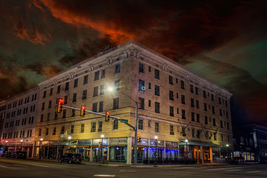 Cheyenne: Rodeo Ghosts Haunted Walking Tour - Why the Guide Makes or Breaks the Evening