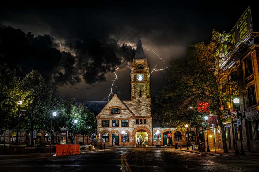 Cheyenne: Rodeo Ghosts Haunted Walking Tour - Gunfighters, Fires, and Women in White