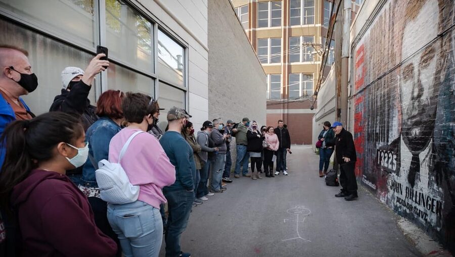 Chicago: Ghost Bus Tour of Haunted Locations - The Biograph Theater and John Dillinger