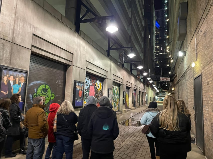 Chicago: Ghost Bus Tour of Haunted Locations - Couch Tomb and the Great Chicago Fire