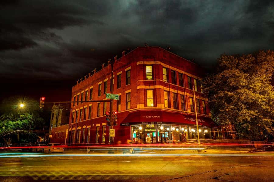 Chicago: Ghosts & Hauntings of the Windy City Walking Tour - Oz Park, Golden Dagger, and the Red Lion Pub