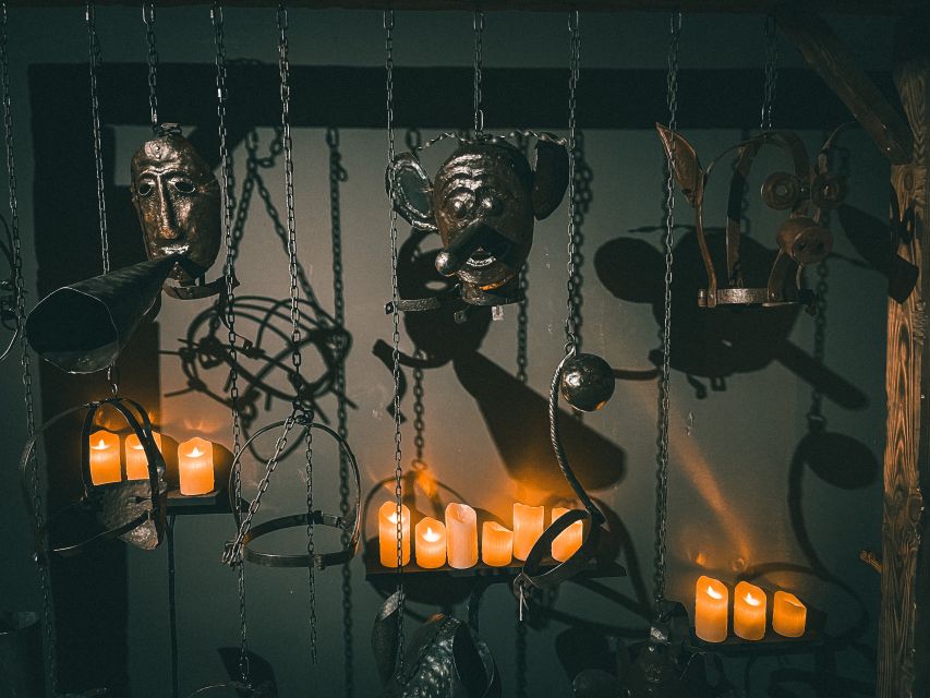 Chicago: Medieval Torture Museum Ticket with Ghost Hunting - At the first-floor cash desk
