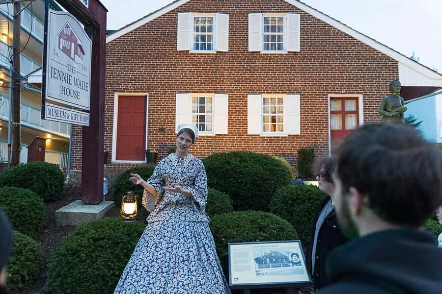 Civil War Ghosts: Echoes of the Fallen Gettysburg Ghost Tour - Soldiers, photographs, and paranormal signs