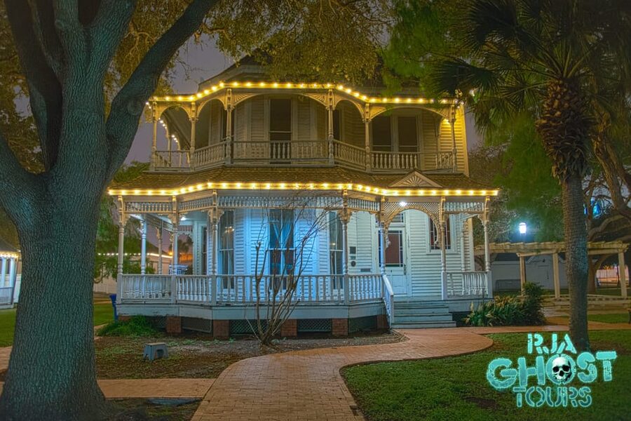Corpus Christi: Guided Ghost Tour - Walking through Old Corpus Christi after dark