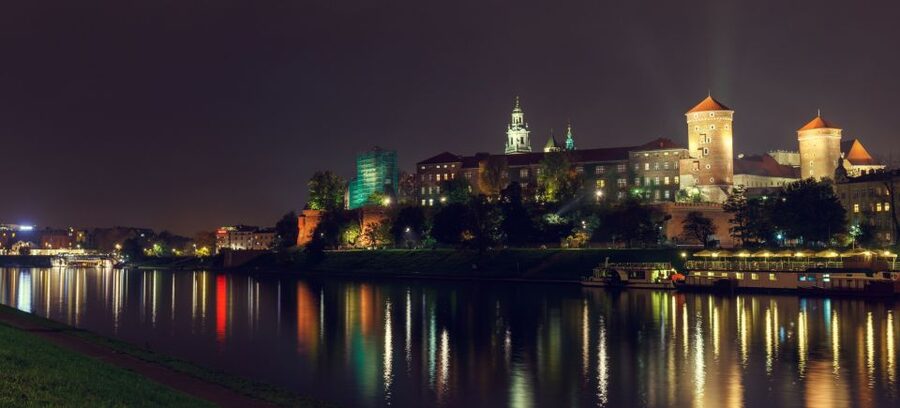 Creepy Krakow: 2-Hour City Walking Tour - Katyński’s Square and a broader view of Krakow