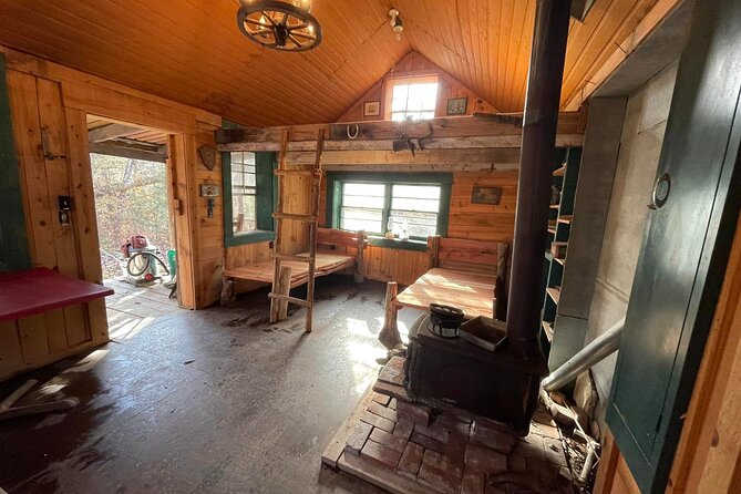 CrowMocker's Paranormal Investigation Adventure - A quiet Tennessee property with a spooky purpose