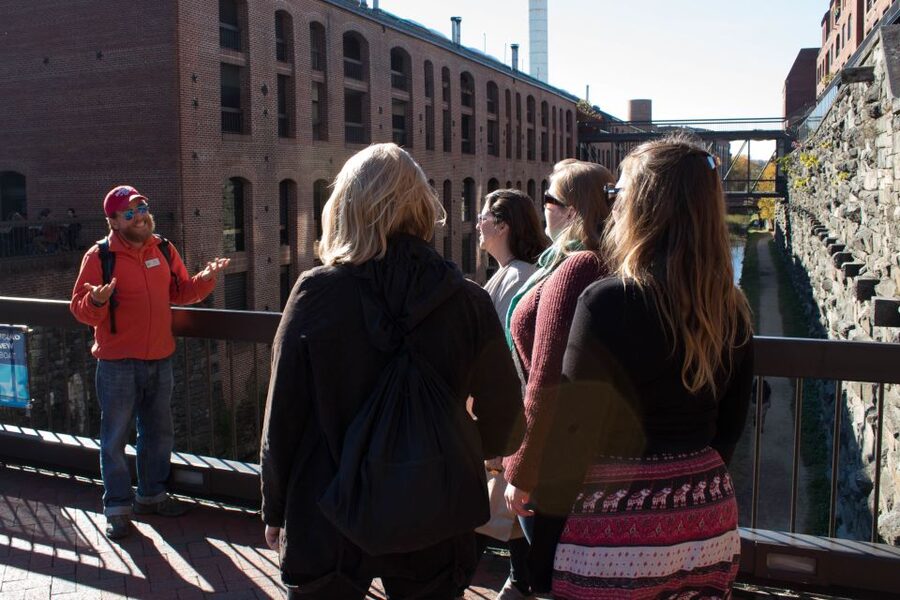 D.C.: Ghosts of Georgetown & The Exorcist Steps Haunted Tour - The house where the lights followed old rules