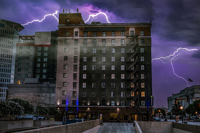Deadly Dallas Ghost Tours: Blood, Bones, and Burials - Dallas County Courthouse and a haunted hotspot