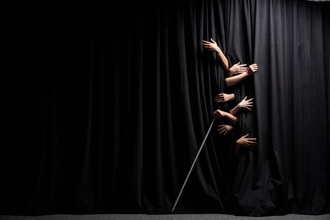 Dialogue in the Dark Tour [Recommended!] - Real-world scenarios give the hour purpose